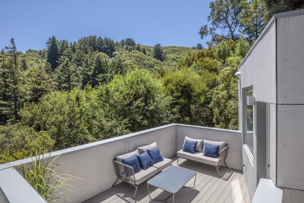 Home of the Week: Modern in Mill Valley deck