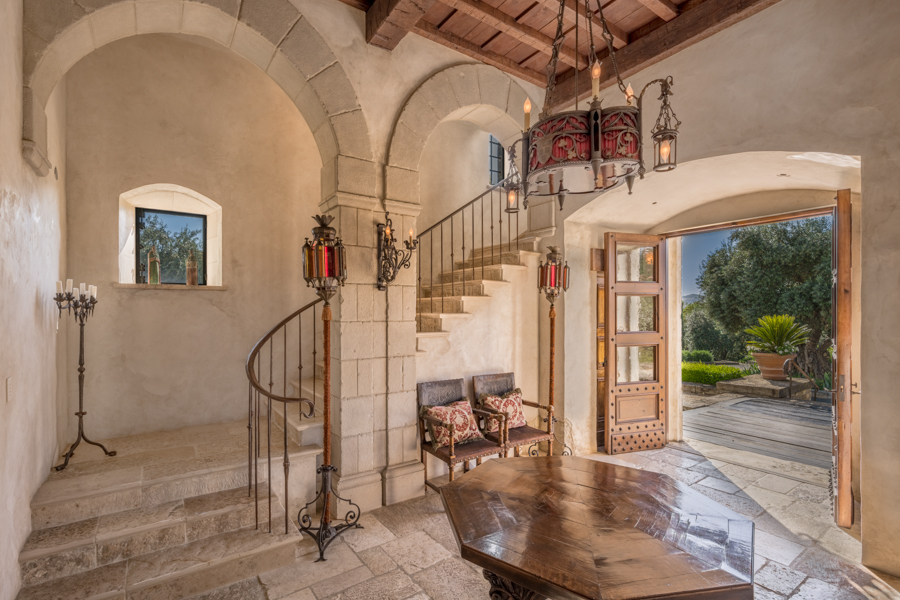 Foyer Tuscan mansion