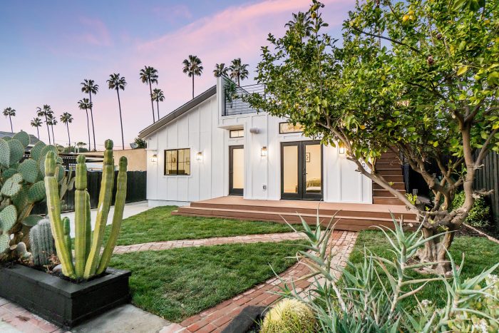 Eagle Rock smart home with rooftop deck