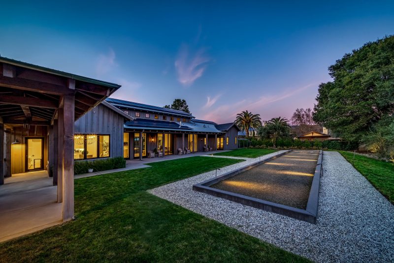 Exquisite contemporary farmhouse in Napa Valley | California Real ...