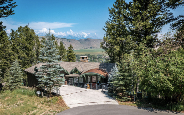 Aerial view driveway