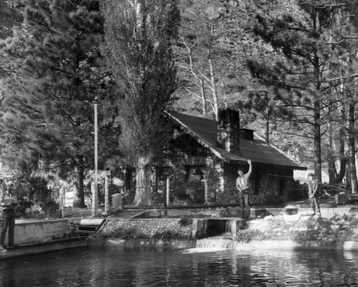 Compass - Paradise Springs in 1957

