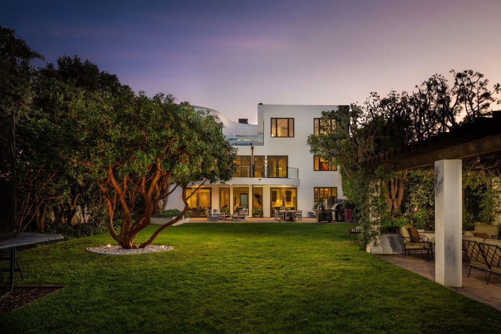 Home of the Week: Malibu Colony Architectural View Home | California ...