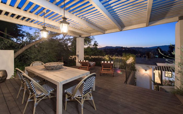 Mediterranean refuge in Silver Lake hills - patio