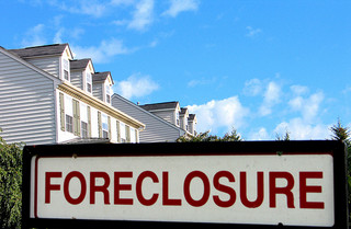foreclosure_sign