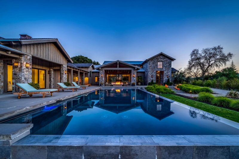 Exquisite contemporary farmhouse in Napa Valley California Real