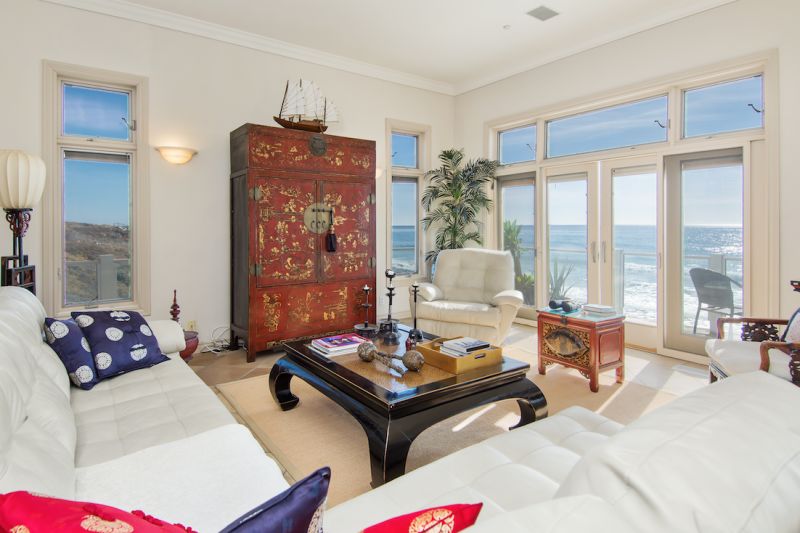 Malibu living room