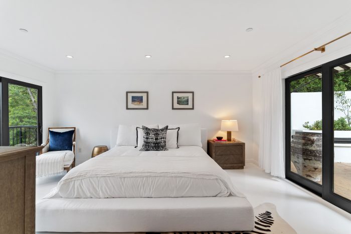 Mediterranean refuge in Silver Lake hills - bedroom