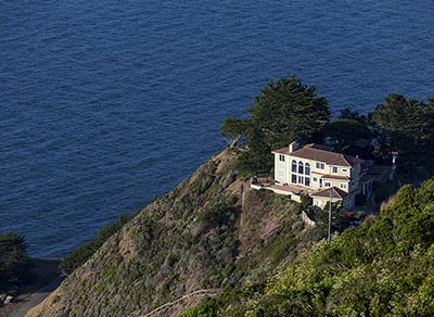 Coastal home in San Francisco's Seacliff