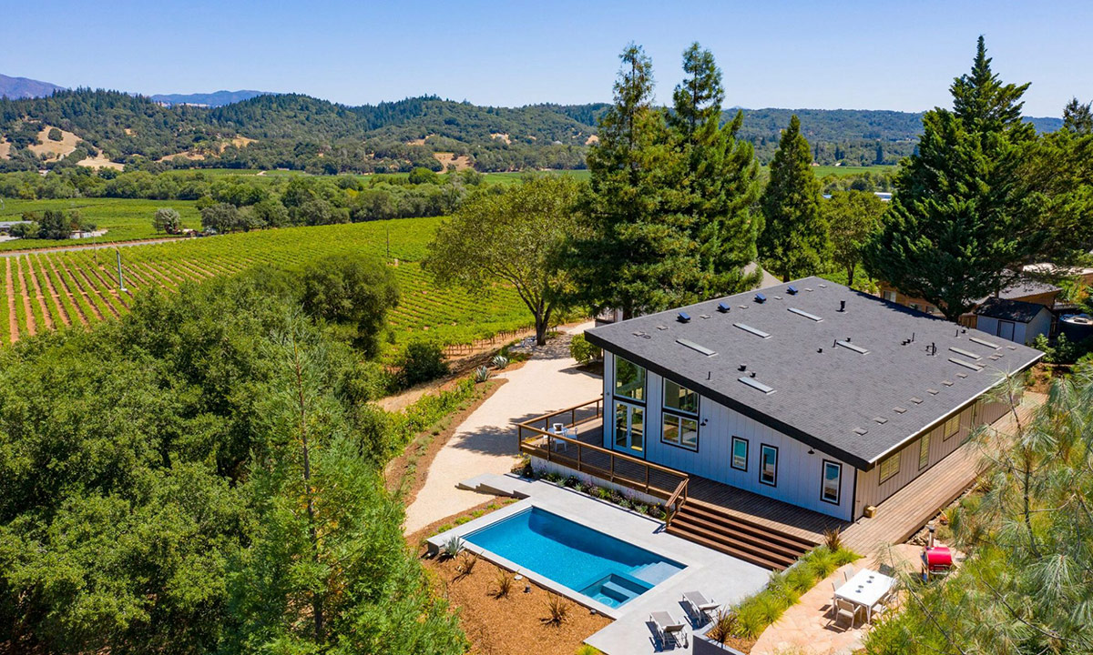 Panoramic new view estate brings Wine Country in